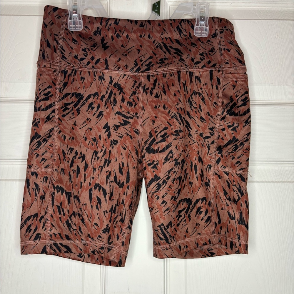 Black and brown pattern biker shorts